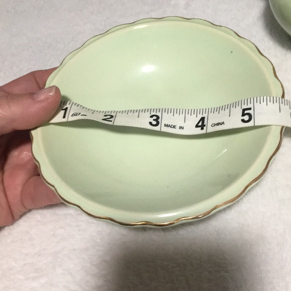 Small light green pitcher with flowers & matching bowl. Both trimmed in gold - Picture 3 of 7